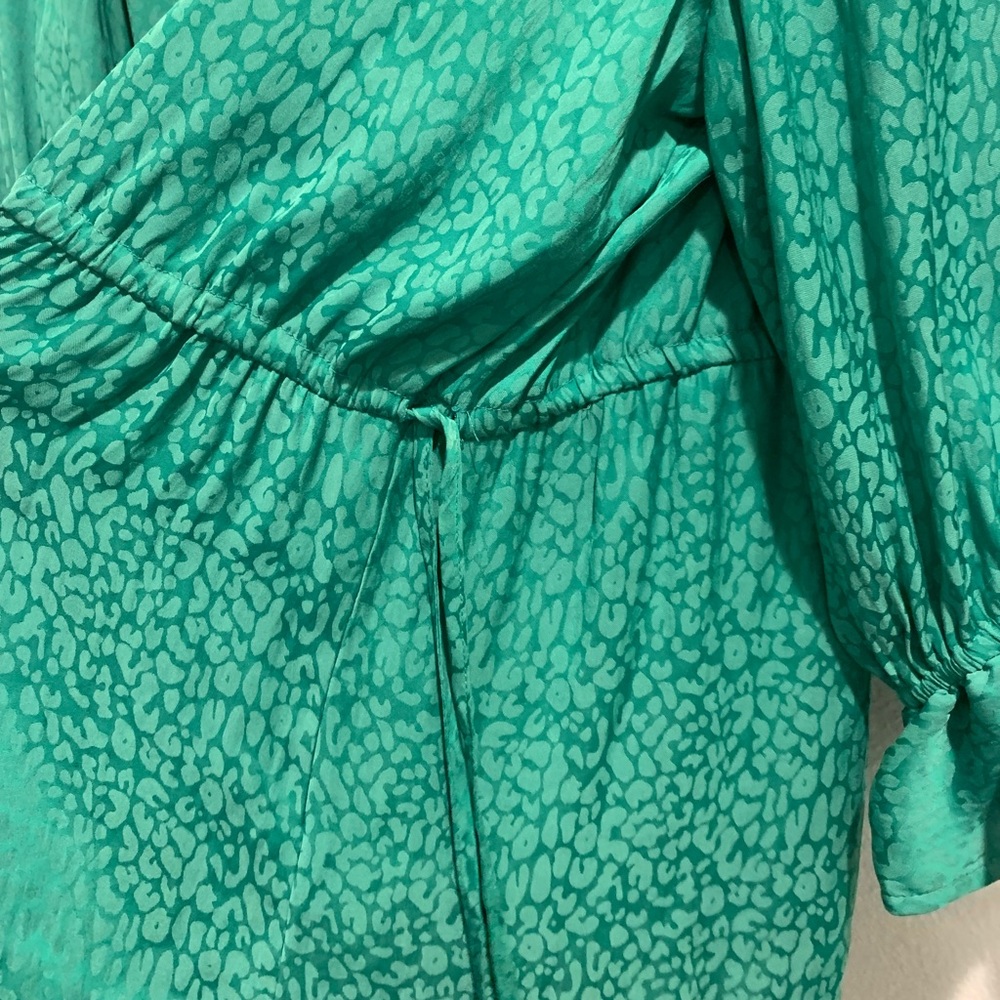 Green Leopard Print Blouse - Picture 6 of 8